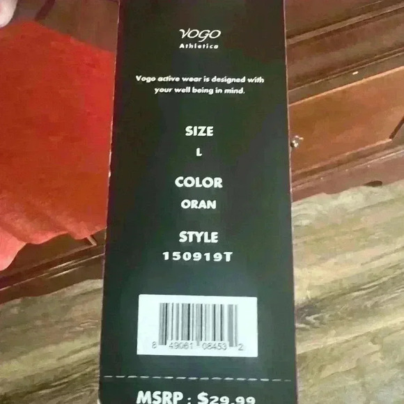 VOGO athletic top women’s large. - Picture 5 of 5